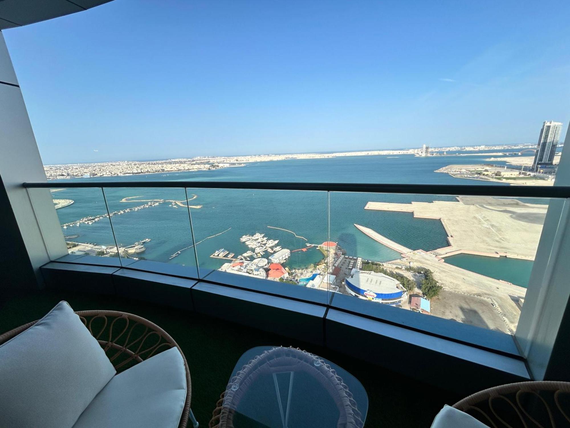 .Luxury Romantic Sea View Apartment Manama Exterior photo